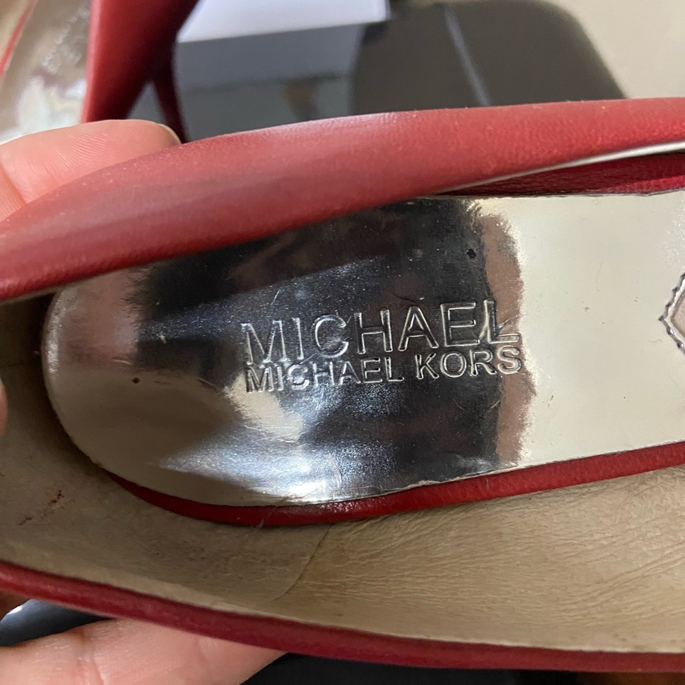 MK woman shoes